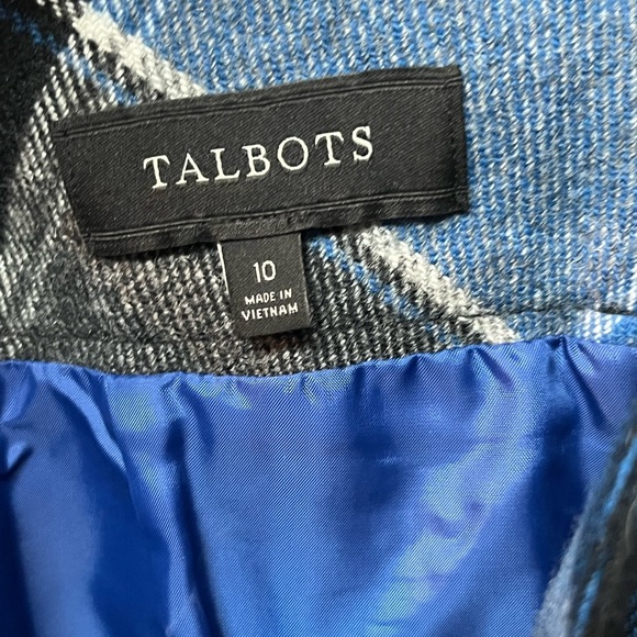 Talbots Woman's Mini Skirt Plaid Blue Gray And Black Wool Blend. 10 - Picture 3 of 4